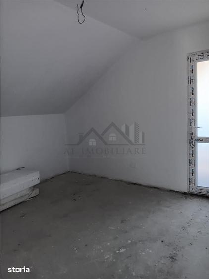 Casă cu 5 camere cu Teren 500 Mp în Țuțora