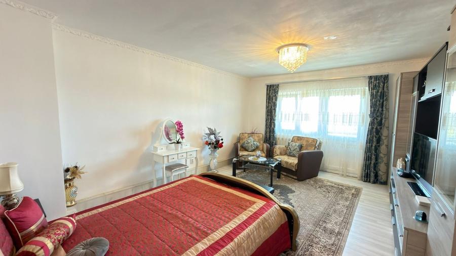 Apartament cu 2 camere decomandat, mobilat în Central