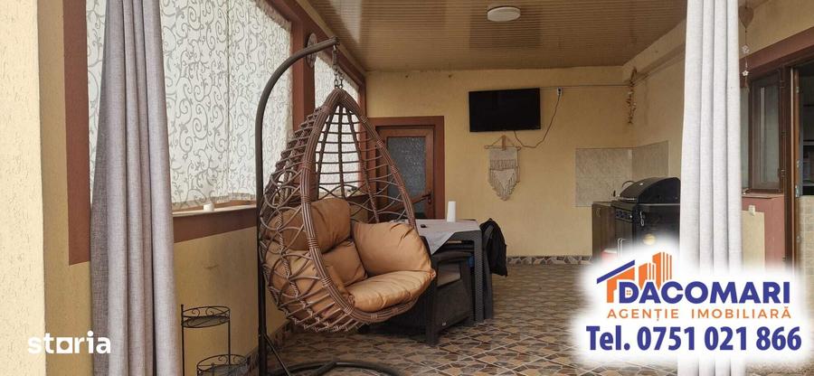 Casă cu 4 camere cu Teren 1000 Mp în Smârdan