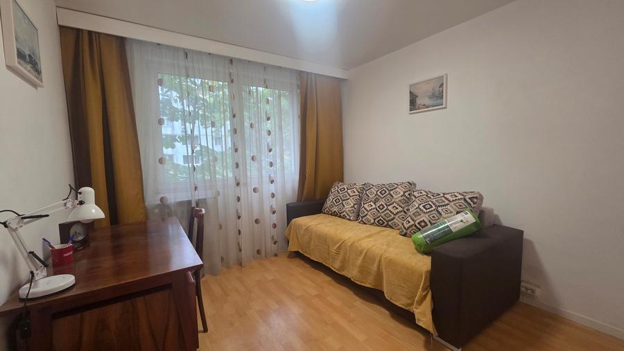 Apartament cu 3 camere decomandat în Ozana