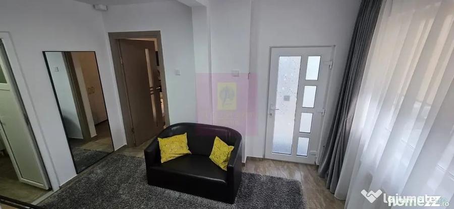 Casă cu 4 camere cu Teren 722 Mp în Podul Vadului