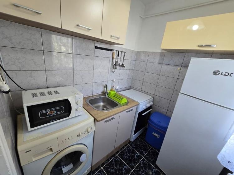 Apartament cu 2 camere semidecomandat, mobilat în Inel II