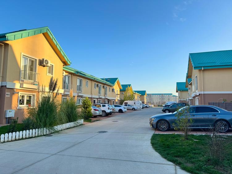 Casă cu 3 camere cu Canalizare în Ștefăneștii de Jos