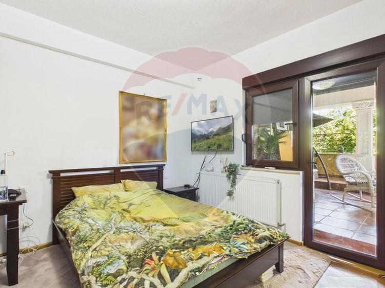 Apartament cu terasă într-o vilă interbelică B-dul Primaverii - 11