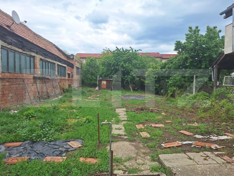 Casă individuală cu 4 camere cu Canalizare în Iris