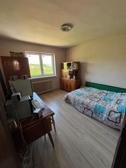 Apartament cu 4 camere decomandat, mobilat în Central