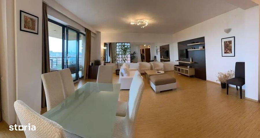 Apartament cu 4 camere în Tei