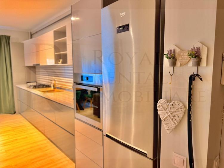 Apartament cu 3 camere semidecomandat, mobilat în Florești
