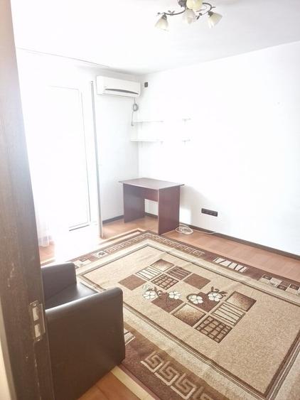 Apartament cu 2 camere semidecomandat în 1 Mai