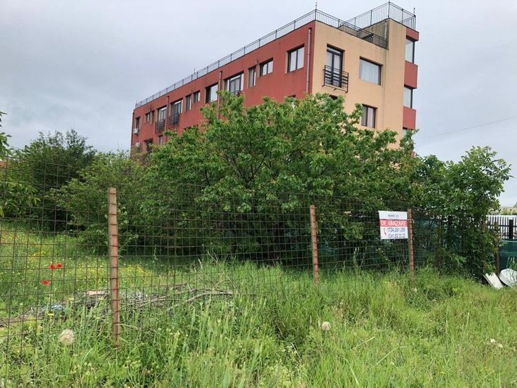 Teren Construcții intravilan de 1000 mp, în Nord