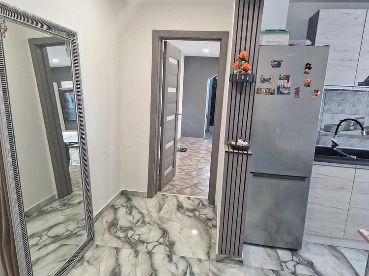 Apartament cu 2 camere semidecomandat în Cetate