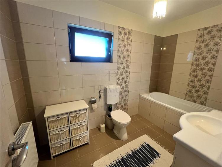 Duplex cu 3 camere cu Canalizare în Moșnița Nouă