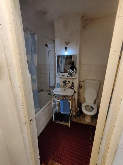 Apartament cu 5 camere decomandat în Central