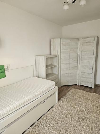 Duplex cu 4 camere cu Teren 300 Mp în Europa
