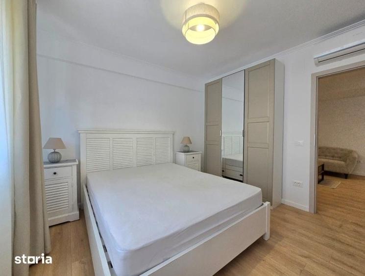 Apartament cu 3 camere semidecomandat în Victoriei