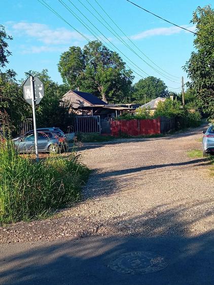 Casă cu Teren 700 Mp în Dealu Viei