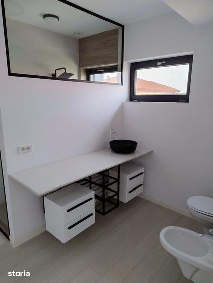 Casă cu 4 camere cu Teren 170 Mp în Brănești