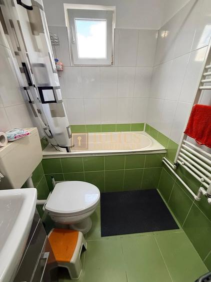 Apartament cu 3 camere decomandat în Șagului