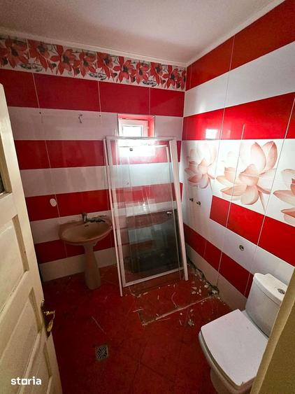 Casă cu 4 camere cu Teren 420 Mp în Titulescu