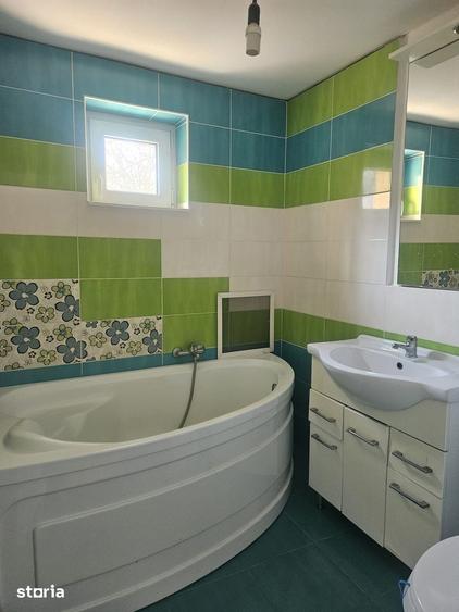 Casă cu 3 camere cu Teren 916 Mp în Sălard
