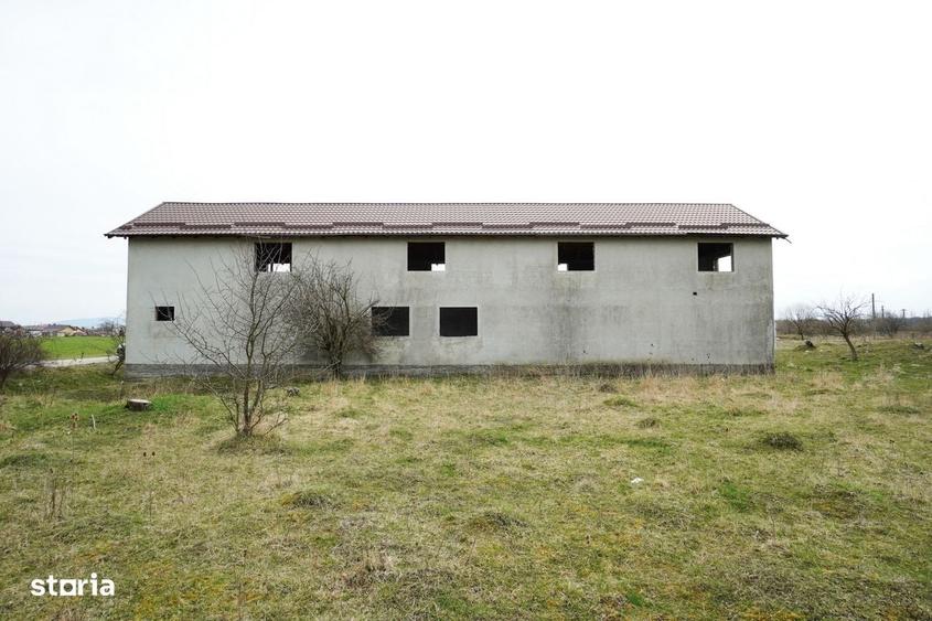Casă cu 4 camere în Podu Oltului
