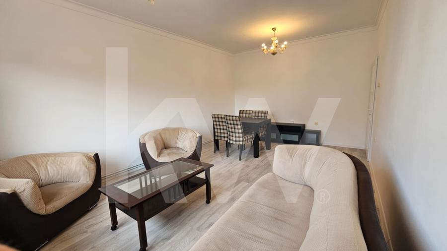 Apartament cu 4 camere decomandat, mobilat în Ștrand