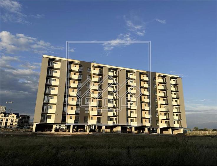 Apartament cu 3 camere si balcon, lift, parcare, pret bun - 1