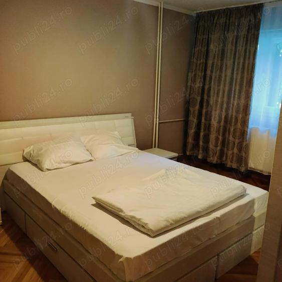 Apartament cu 3 camere decomandat în Central