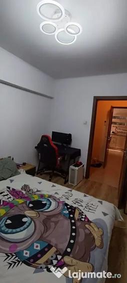 Apartament cu 3 camere decomandat în Prelungirea Ghencea