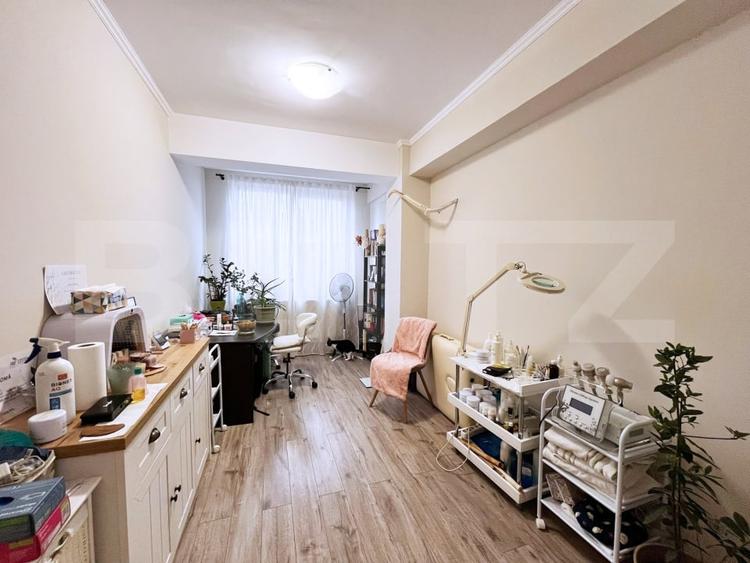 Apartament cu 3 camere semidecomandat, mobilat în Lunca Cetățuii