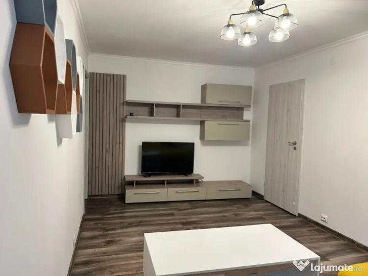 Apartament cu 4 camere decomandat, mobilat în Fizicienilor