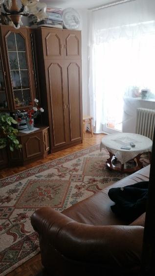 Apartament cu 3 camere semidecomandat în Universității