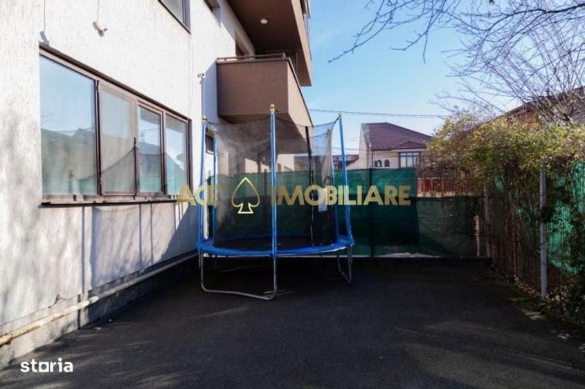Apartament cu 3 camere semidecomandat, mobilat în Străulești