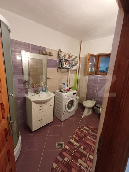 Casă individuală cu 6 camere cu Teren 2420 Mp în Exterior Vest