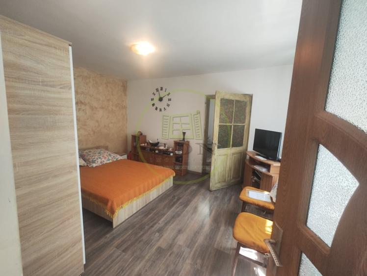 Casă individuală cu 3 camere cu Canalizare în Central