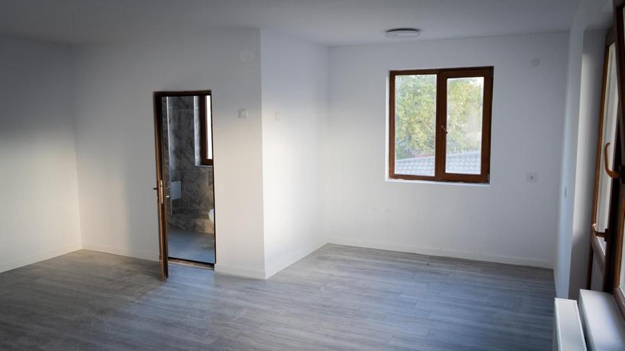 Casă cu 4 camere cu Teren 100 Mp în Timpuri Noi