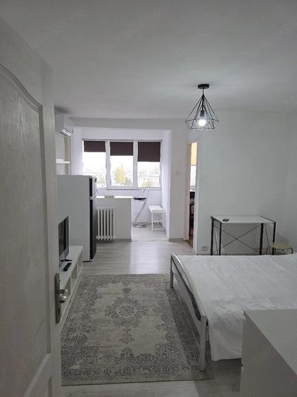 Garsonieră semidecomandată în Brazda lui Novac