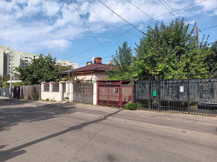 Casă cu 3 camere cu Teren 317 Mp în Colentina