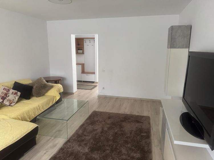 Apartament cu 3 camere decomandat în Ștrand