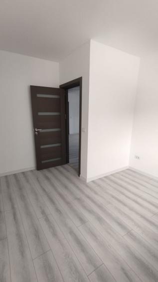 Apartament cu 3 camere decomandat în Păcurari