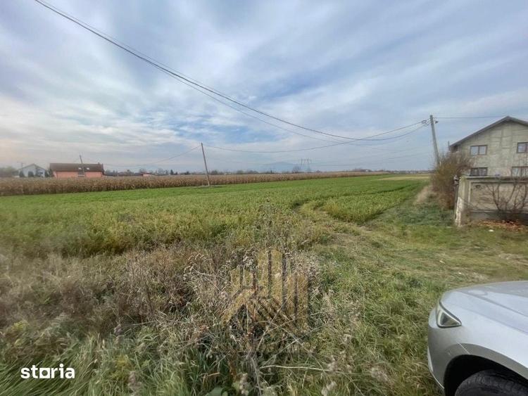 Teren de 300 mp, în Stupini