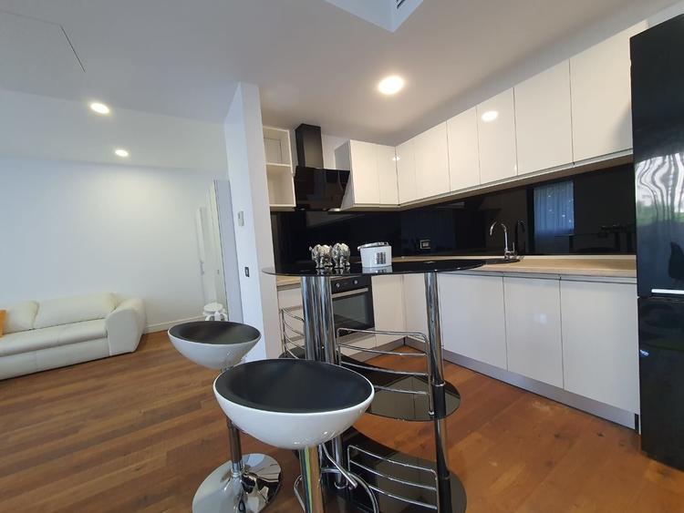 Apartament cu 2 camere decomandat, mobilat în Herăstrău