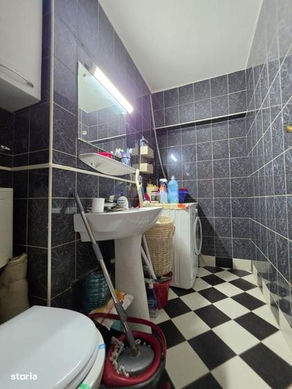 Apartament cu 4 camere decomandat în Vitan