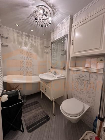 Apartament cu 3 camere decomandat, mobilat în Dacia