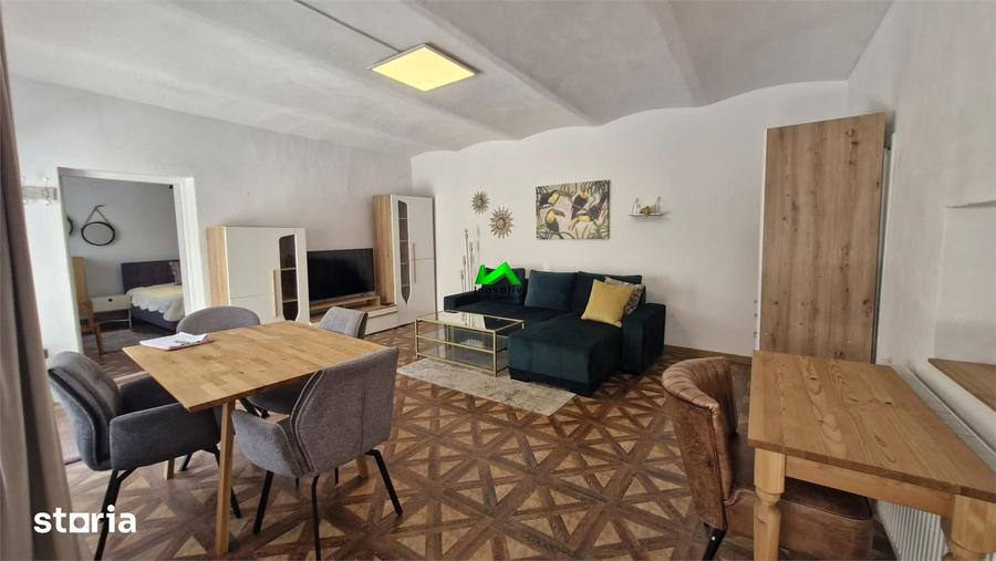Apartament cu 2 camere decomandat în Central