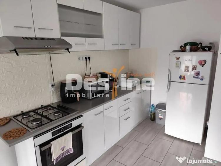 Casă cu 3 camere cu Teren 1364 Mp în Central