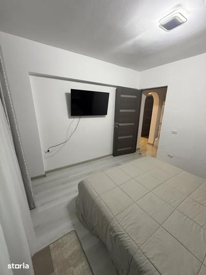 Apartament cu 4 camere decomandat în Central
