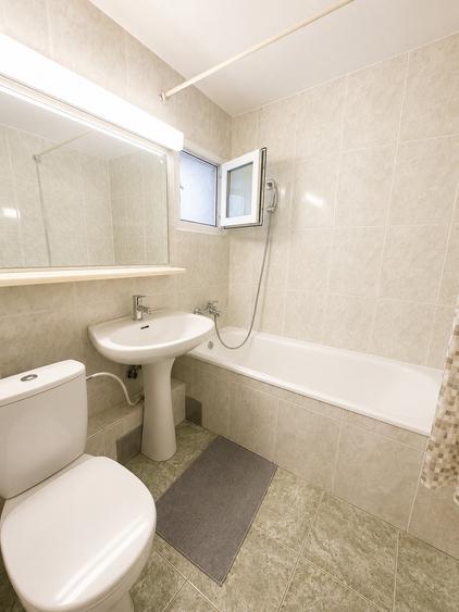 Apartament 3 Camere | Bloc Anvelopat | Vedere Spate | 72 MP | Decomandat | - 4