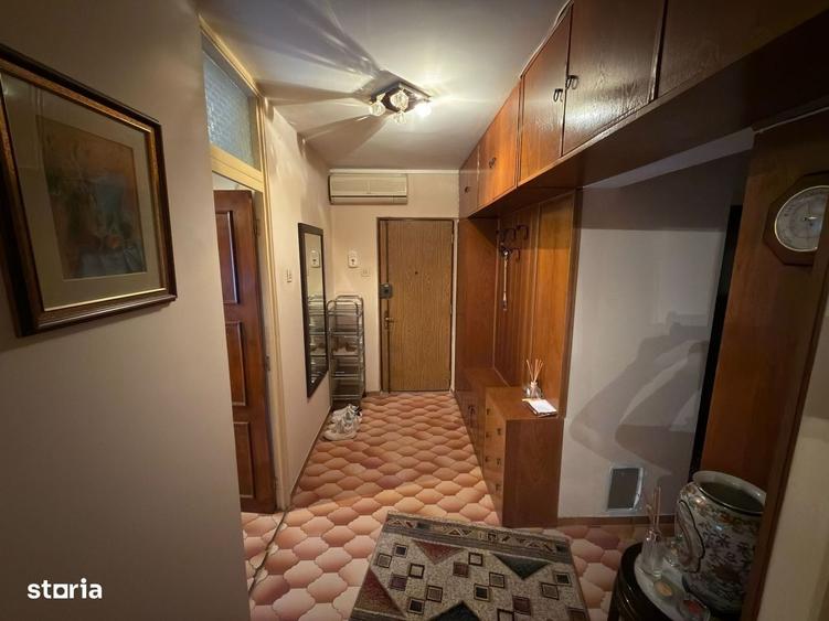 Apartament cu 3 camere decomandat în Militari