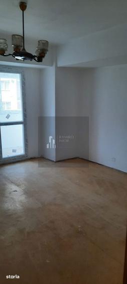 Apartament cu 3 camere decomandat în Drumul Taberei — fotografia 3